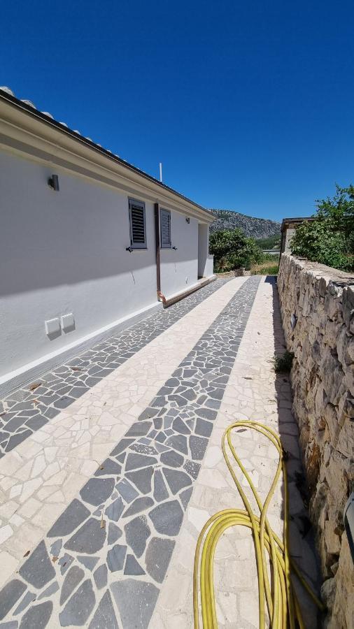Villa Biriculi Доргали Екстериор снимка